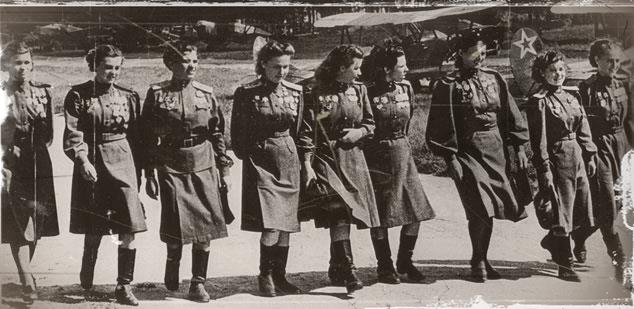 régiment de pilotes féminins
